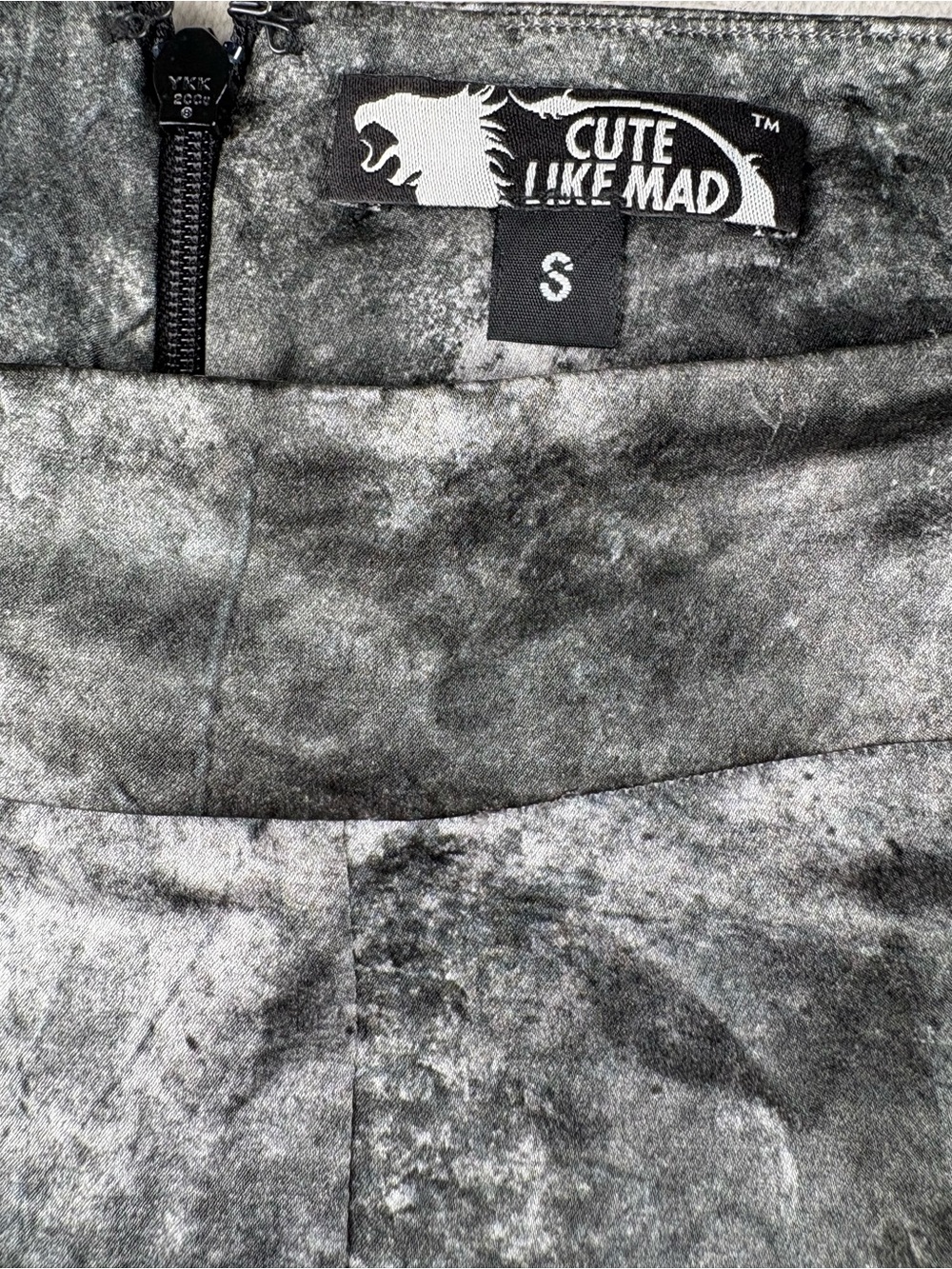 Cute Like Mad Silky Tie Dye Mini Skirt S Grunge Y2K Alt Satin Feel Flare - Picture 6 of 7